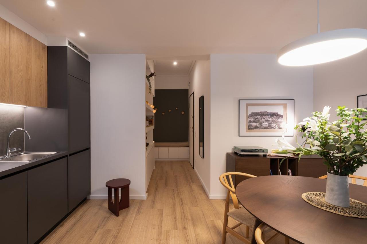 Unique 2 Bedrooms Apartment, Steps To Plaka And City Center Athens Exterior photo